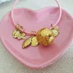 MIRANDA – Pulsera charms rosa - Imagen 3