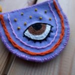 ADELA – Collar "ojo" con fondo malva - Imagen 2