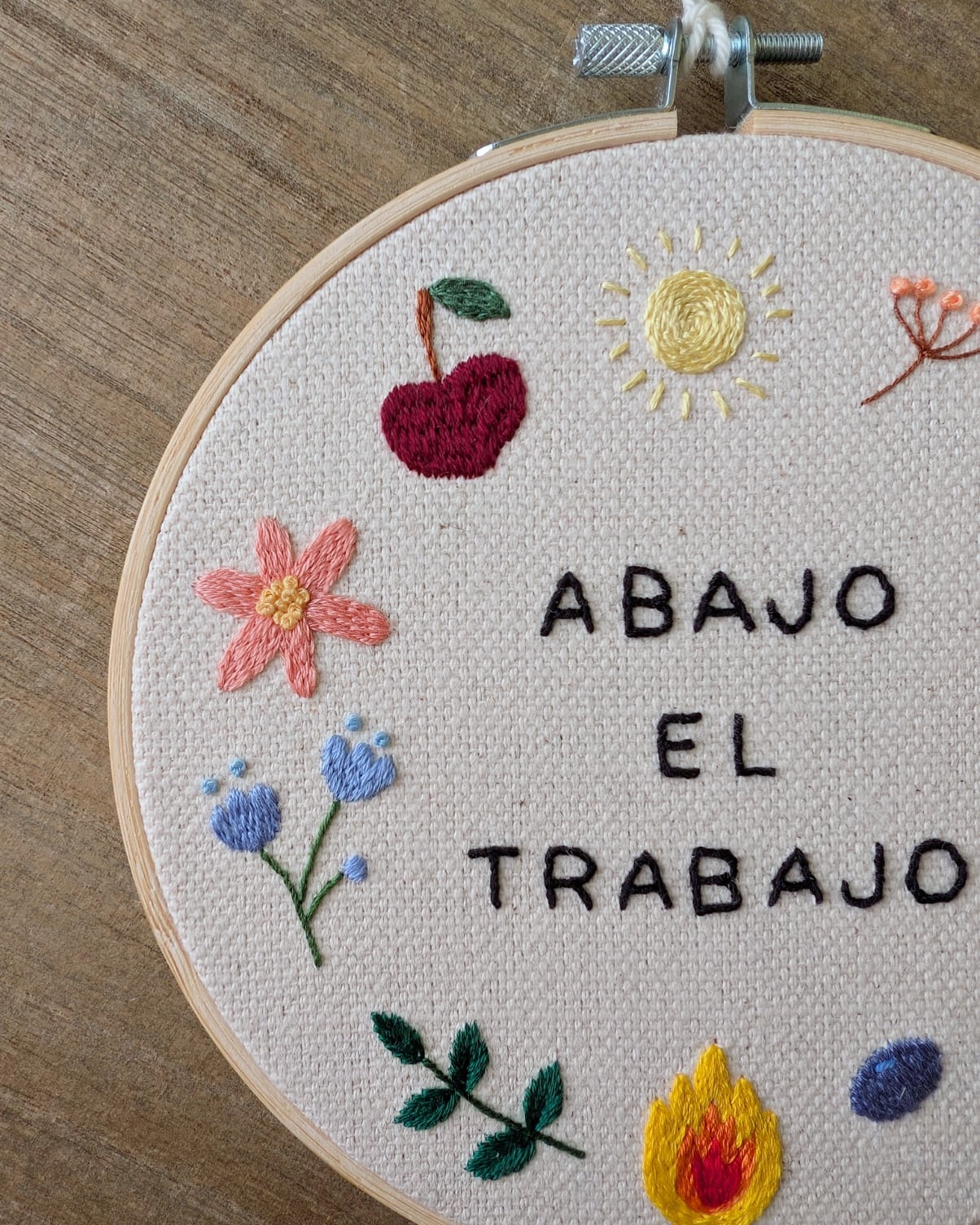 KATARINA – Bastidor "Abajo el trabajo" 003 - Imagen 2